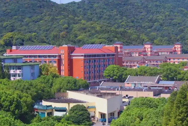 无锡太湖学院(无锡太湖学院学费)