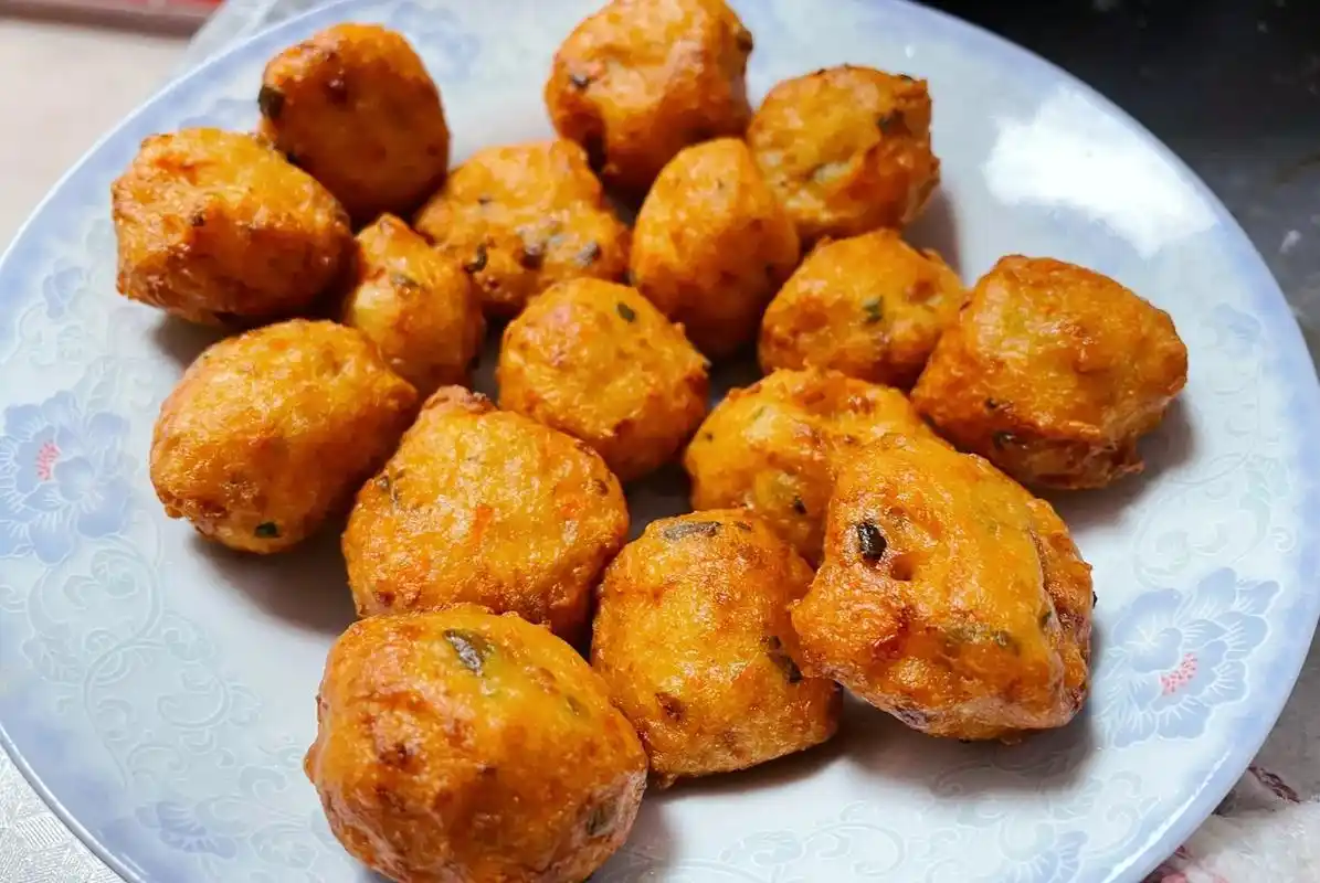 第一次炸圆子咸了,室友鼓励说还行0269♀15 下次再试 - 抖音