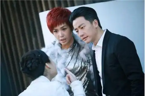 黄轩官宣新恋情!细节看出女友不简单,网友:徐璐后悔已晚