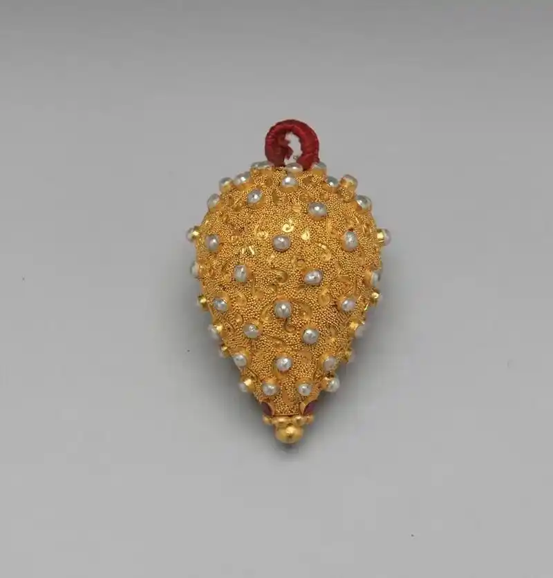 娘娘们的宝石纽扣有多奢华精致61清宫旧藏