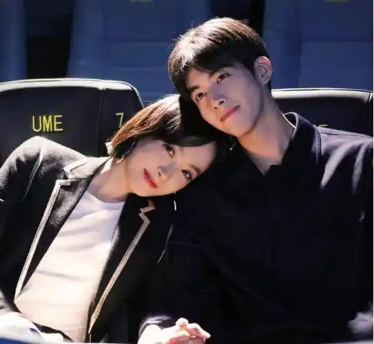 爆赵奕钦为北京户口,竟不惜陪睡男大佬,许凯宋威龙也受牵连_赵弈钦