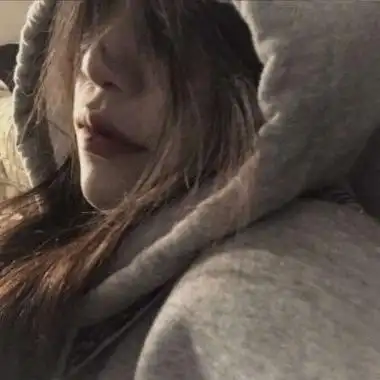 侧脸头像女生高冷霸气伤感