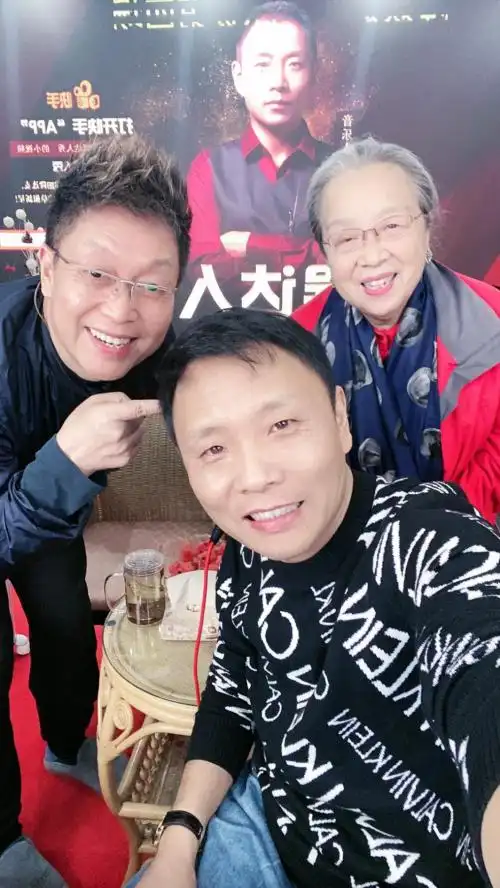 原来,王为念老师"控诉"祁隆不给饭吃.