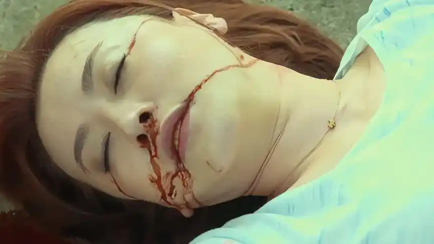 女人携巨款逃跑,最后被人从楼上给推下去惨死.