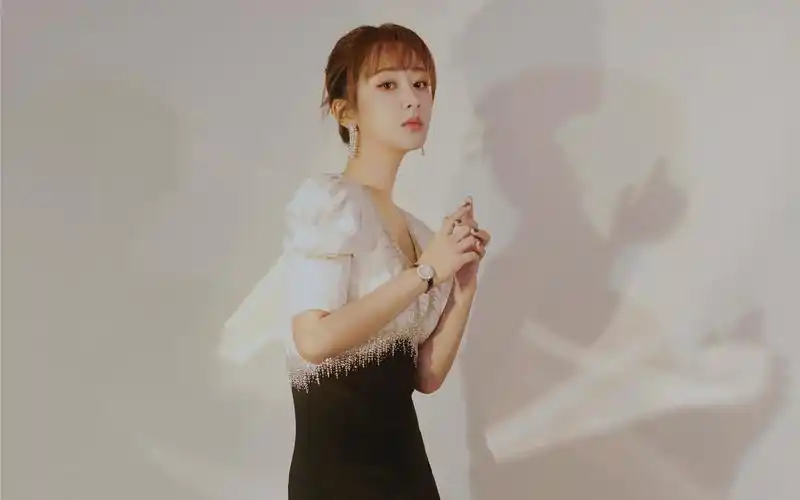 性感美女杨紫写真桌面壁纸