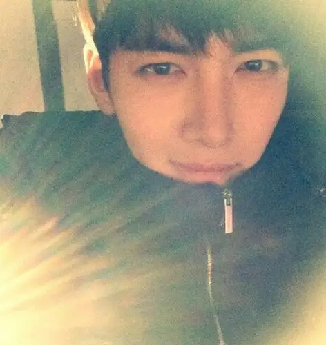池昌旭 自拍
