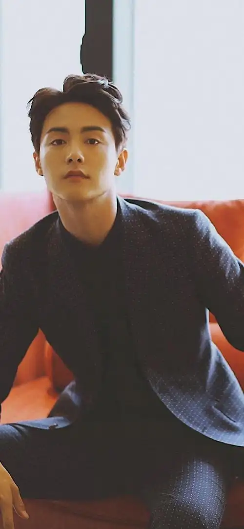 马天宇侧颜随拍