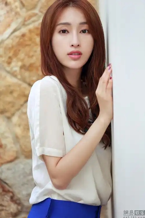 张俪意大利写真曝光