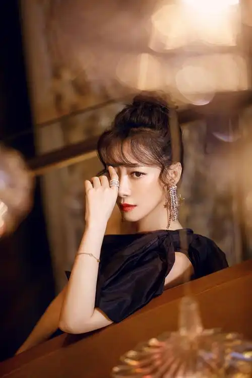 陈紫函斜肩礼服性感写真图片1013