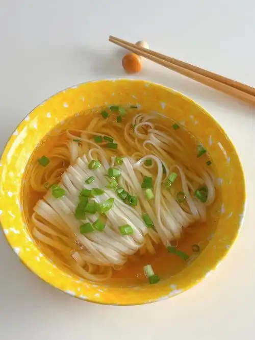 🍜五分钟早餐丨一碗味道不简单的清汤面