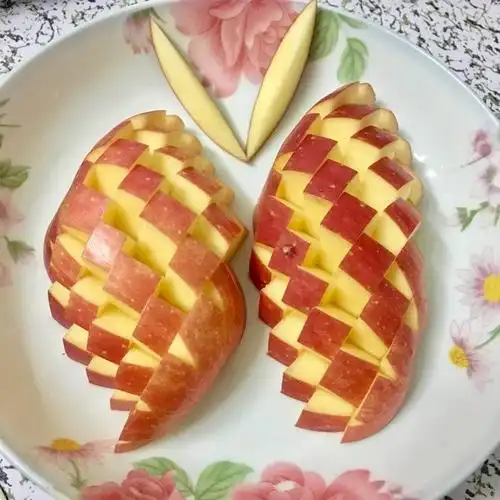 zzheng做的花式切苹果