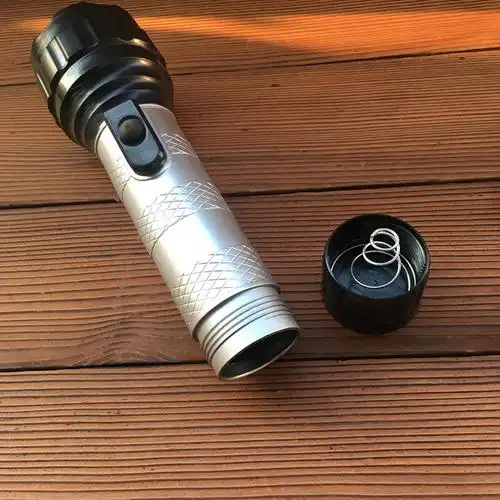 干电池手电筒1号电池单档led强光手电筒装2节1号干电池塑料大电筒手握