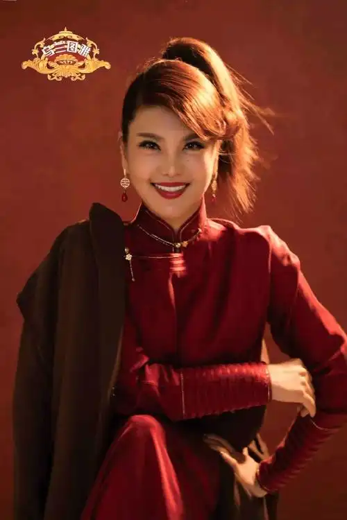 乌兰图雅:盛开的"草原之花"