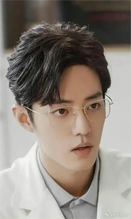 男明星戴眼镜vs女明星戴眼镜##男明星vs女明星戴金丝眼镜