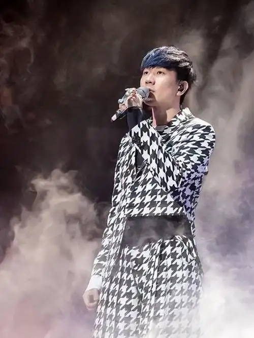 hebe田馥甄或许早就知道,林俊杰根本就不是一个"纯情大男孩"