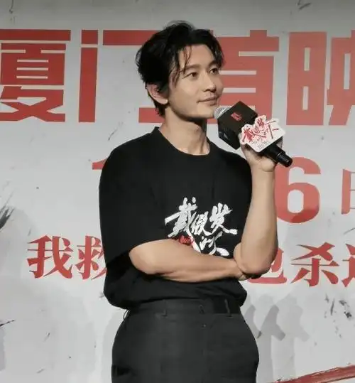 黄晓明自曝40岁前很傻,追求流量不再是人生目标,期待留下经典作品