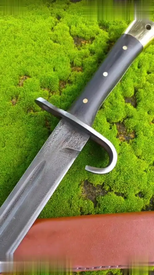 户撒精品花纹钢《三八》刺刀