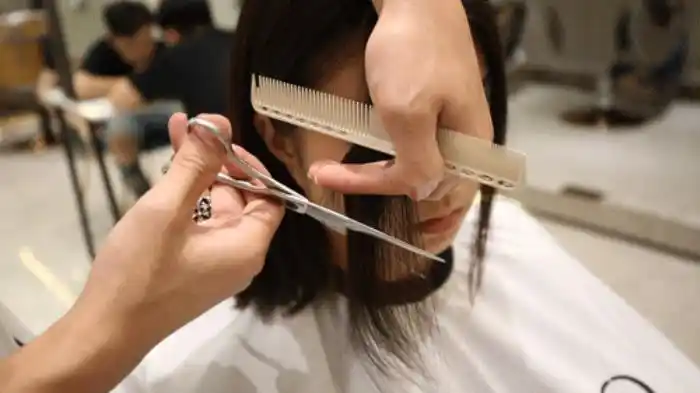 打薄头发有什么坏处为什么有些理发师剪发时都要打薄