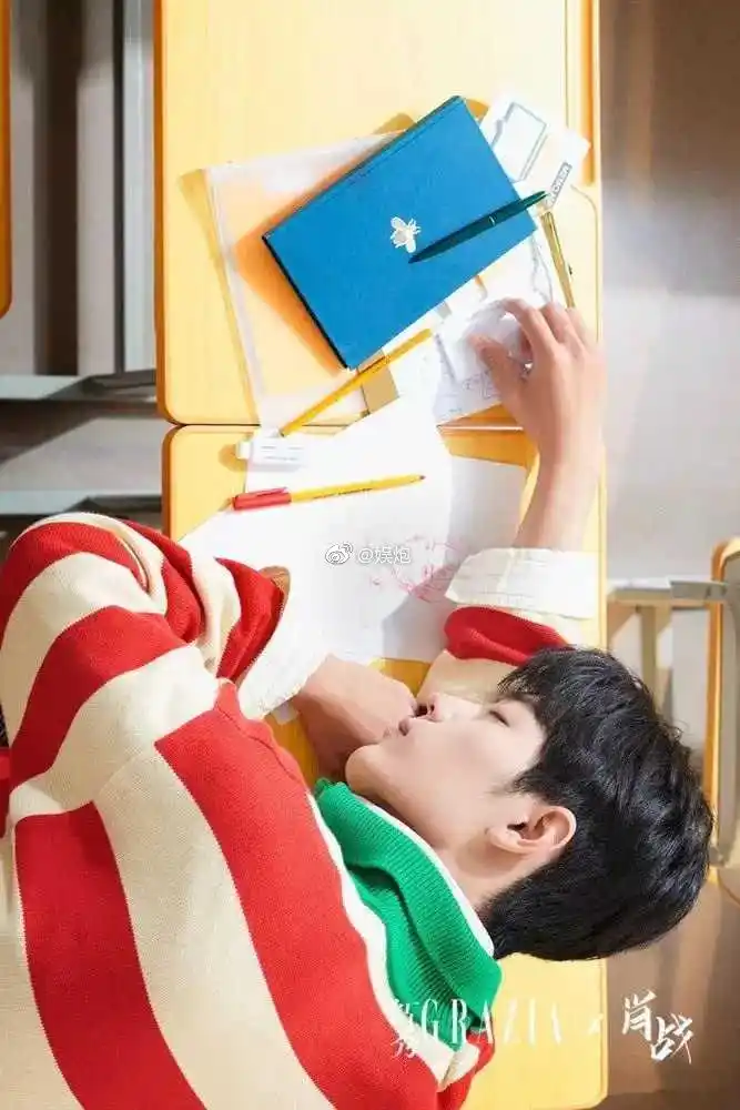 高颜值肖战睡颜有多绝时而可爱时而温柔看到最后爱了爱了