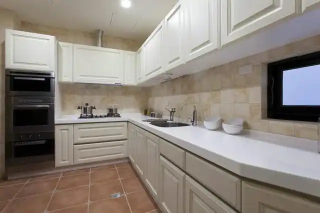 橱柜吊柜到底要不要设计到顶?看完你就会有答案了!