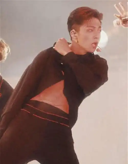 同样炫腹肌朱正廷s级陈立农ss级看到蔡徐坤还是盖上吧