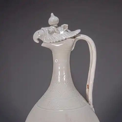 宋代定窑凤首壶