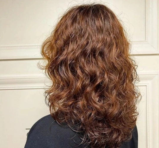 2021新年发型别乱剪16款洋气烫发送给你蓬松瘦脸又百变