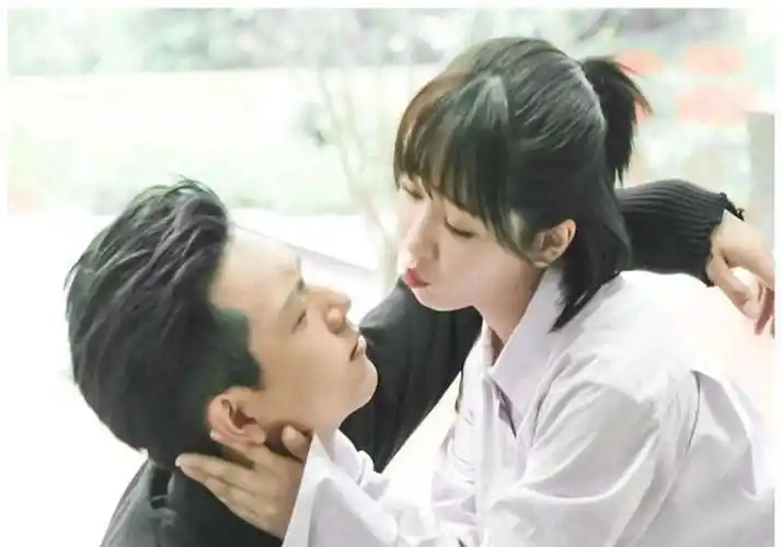 原创李现连续3年为杨紫送生日祝福童颜夫妇售后真甜张一山直接被杨紫