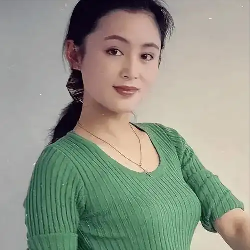 才知道陈红有多努力在改变遗传基因了_女儿_孩子_美貌
