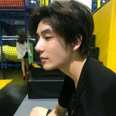 高清男头像侧脸干净 真实男生侧脸头像图片