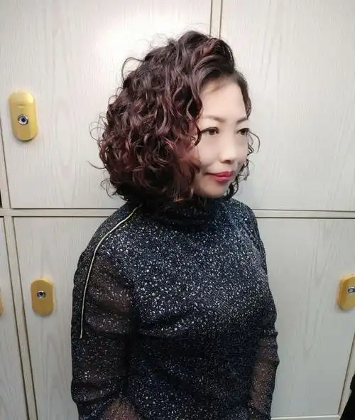40到60岁女性剪短发烫小卷时尚减龄真洋气