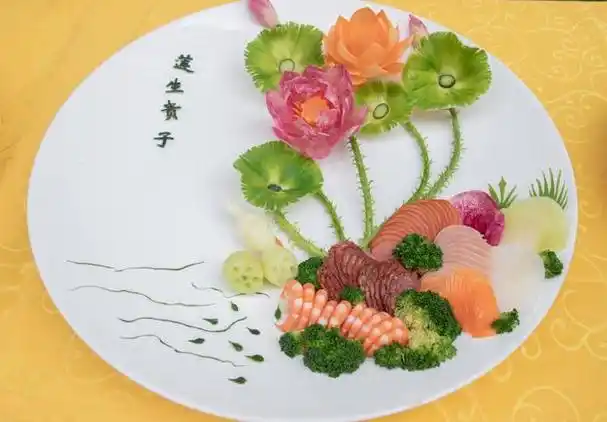 中餐摆盘也有讲究?掌握这三点技巧让菜品颜值满分!