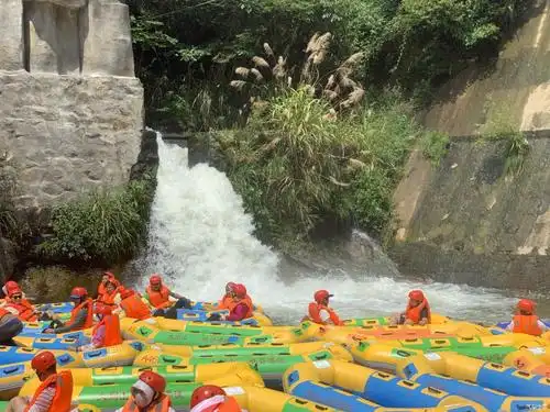 罗田.大别山峡谷漂流