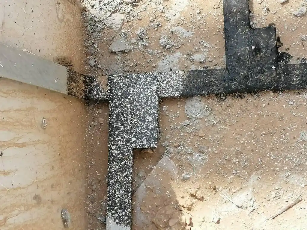 配电室接地扁铁做法规范?