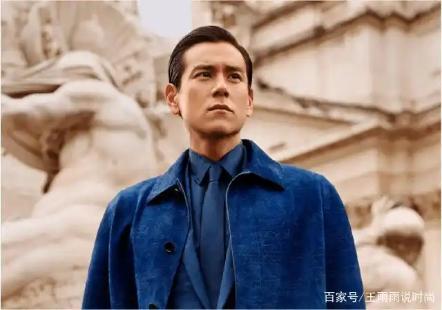 胡歌和彭于晏的背头发型,让男性魅力尽显,简直就是行走的荷尔蒙