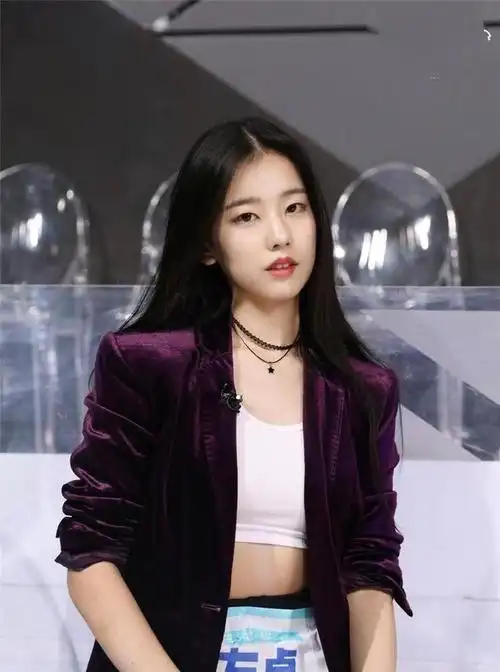 同样参加过2016届超女的还有左卓,左卓取得了全国21名的成绩,也不太