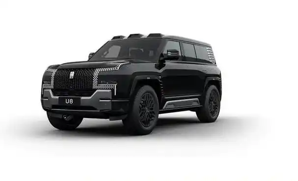 这款车是比亚迪旗下仰望品牌的一款百万级新能源越野汽车.