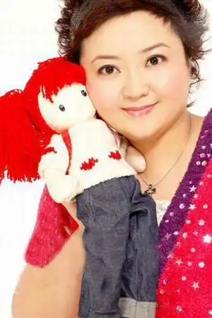 谁能给我主持人叮当和明星张海燕的个人资料最好有图片