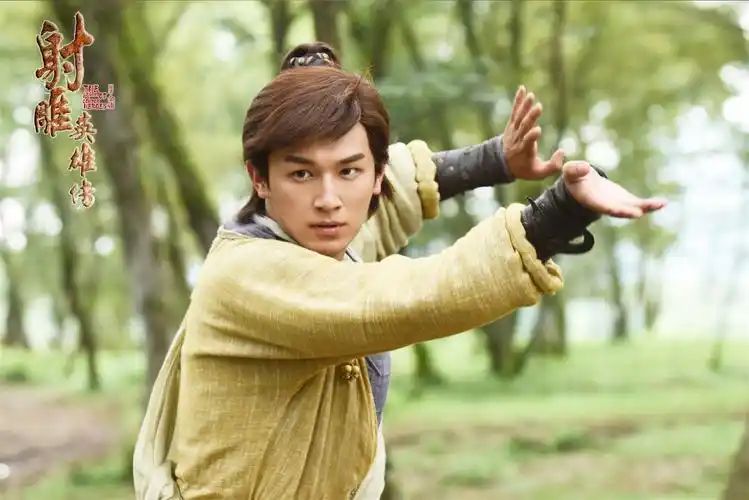 随后,杨旭文饰演的郭靖即将情话炸裂,时而自信笃定如"我不能没有蓉儿