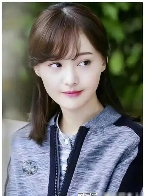 债主从国内追到国外褪去光环的郑爽如今过得如何