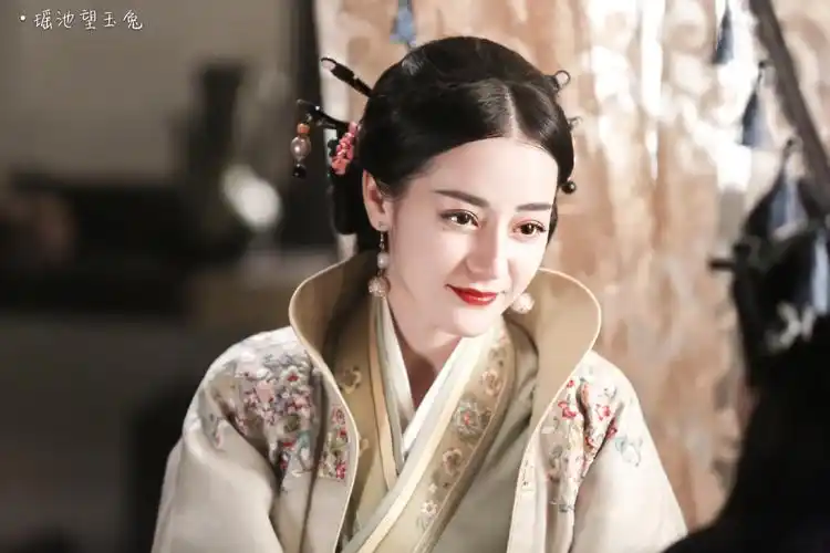 cr:瑶池望玉兔饭修/迪丽热巴秦时丽人明月… - 堆糖,美图壁纸兴趣社区