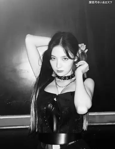 硬糖少女303赵粤双马尾性感写真合集