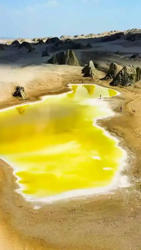 青海·俄博粱硫磺湖