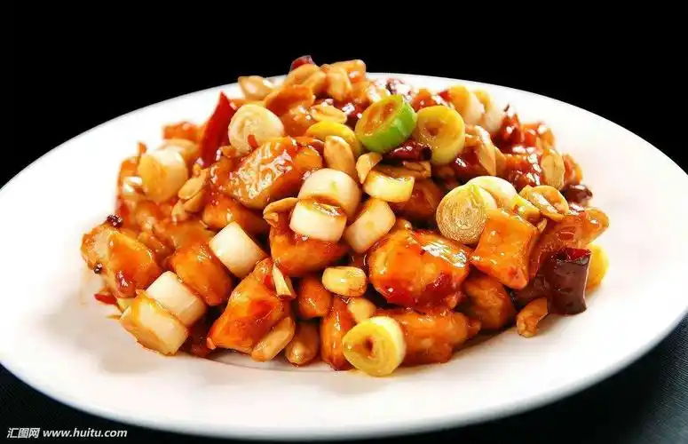 花园旁的"毛厨7号"餐厅,应广大消费者的需求,特推出19道四川代表菜