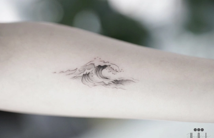 2020最新个性手臂海浪纹身图片大全24