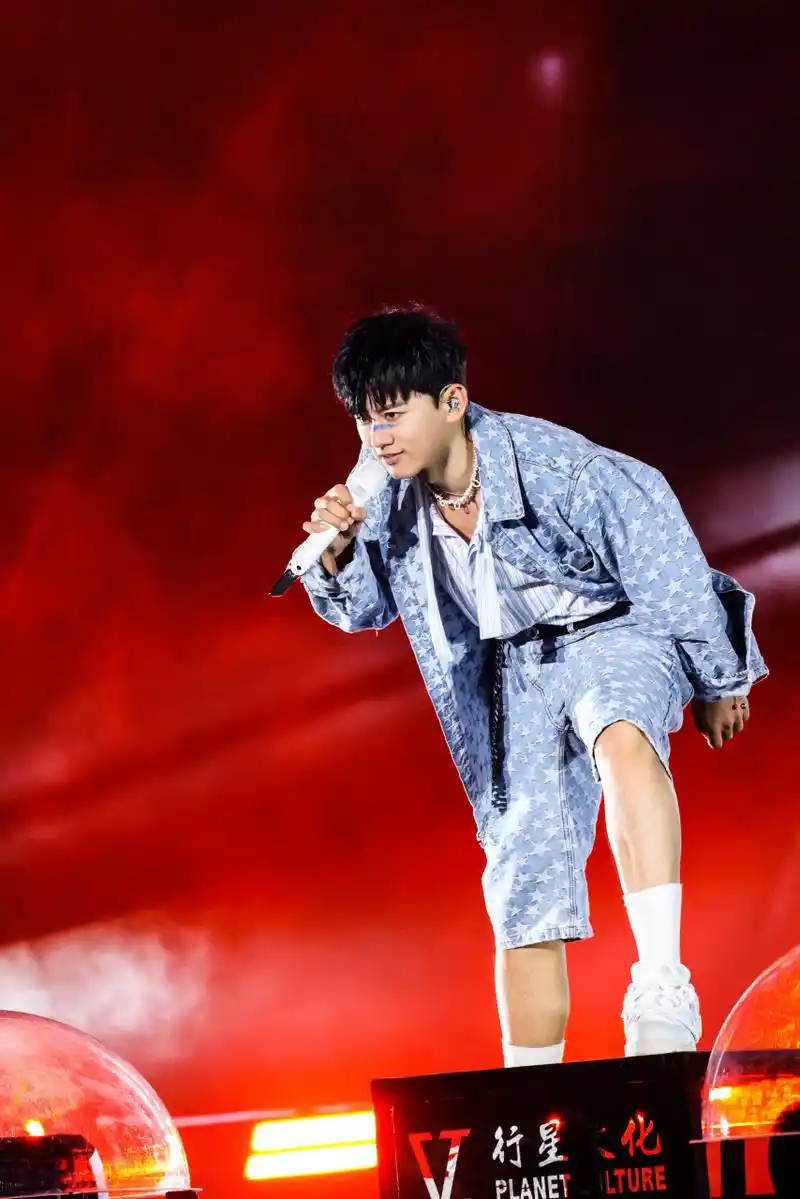 张杰 未·live-「曜·北斗」巡回演唱会南京站两场圆满成功!