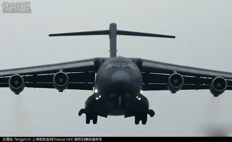 组图:中国空军发布运20美图