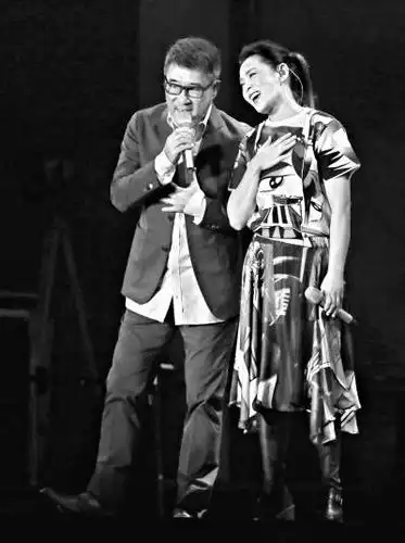 "老李""小刘" 同框对唱|刘若英_网易新闻