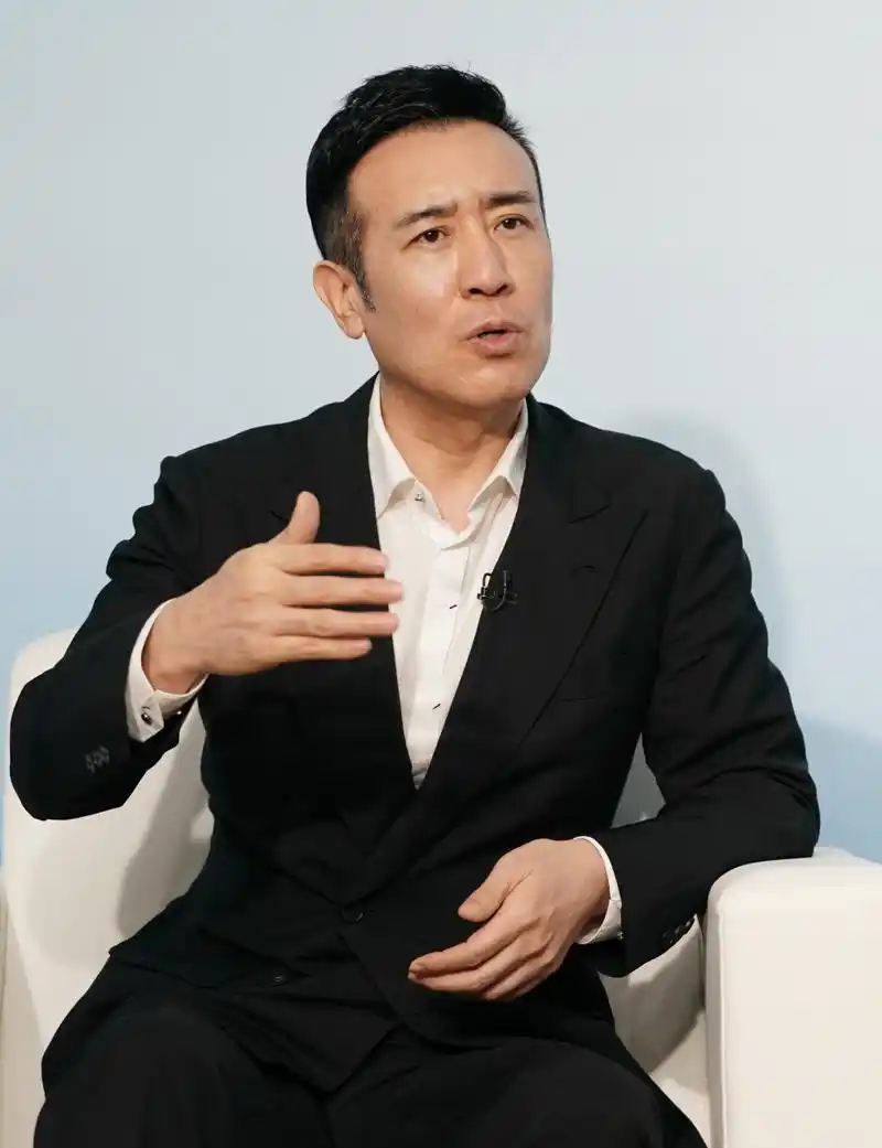 【于和伟获评国家一级演员】  1月28日,于和伟在社交平台发文,透露