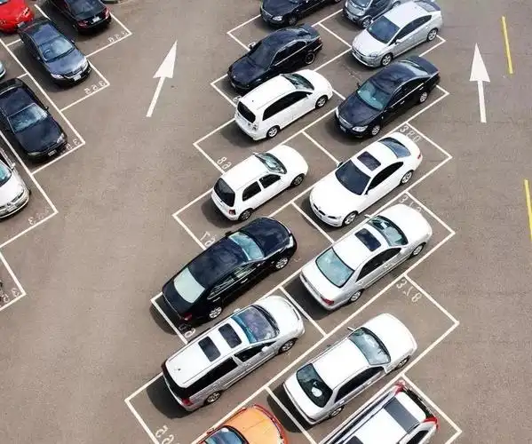 [分享]就一个停车位,人家都绞尽脑汁做创意精